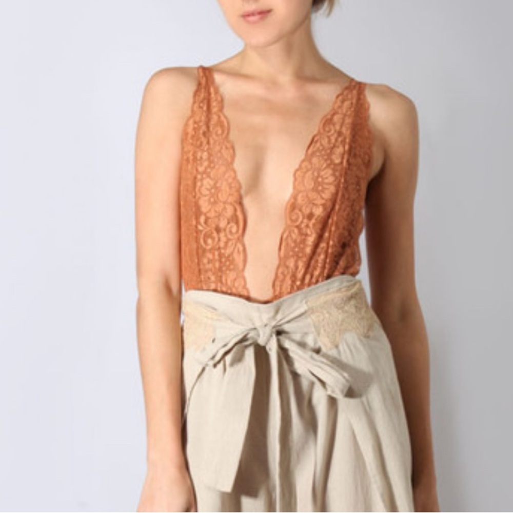 NWT Free People HAH Comin' in HAHT Lace Bodysuit in Brown Sugar. Size Sm… - Picture 5 of 11